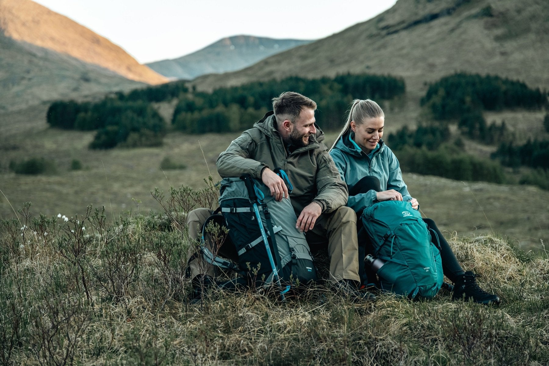 Highlander Backpack Novar  - 60L+5L - Navy Blue Backpack - Reisartikelen-nl